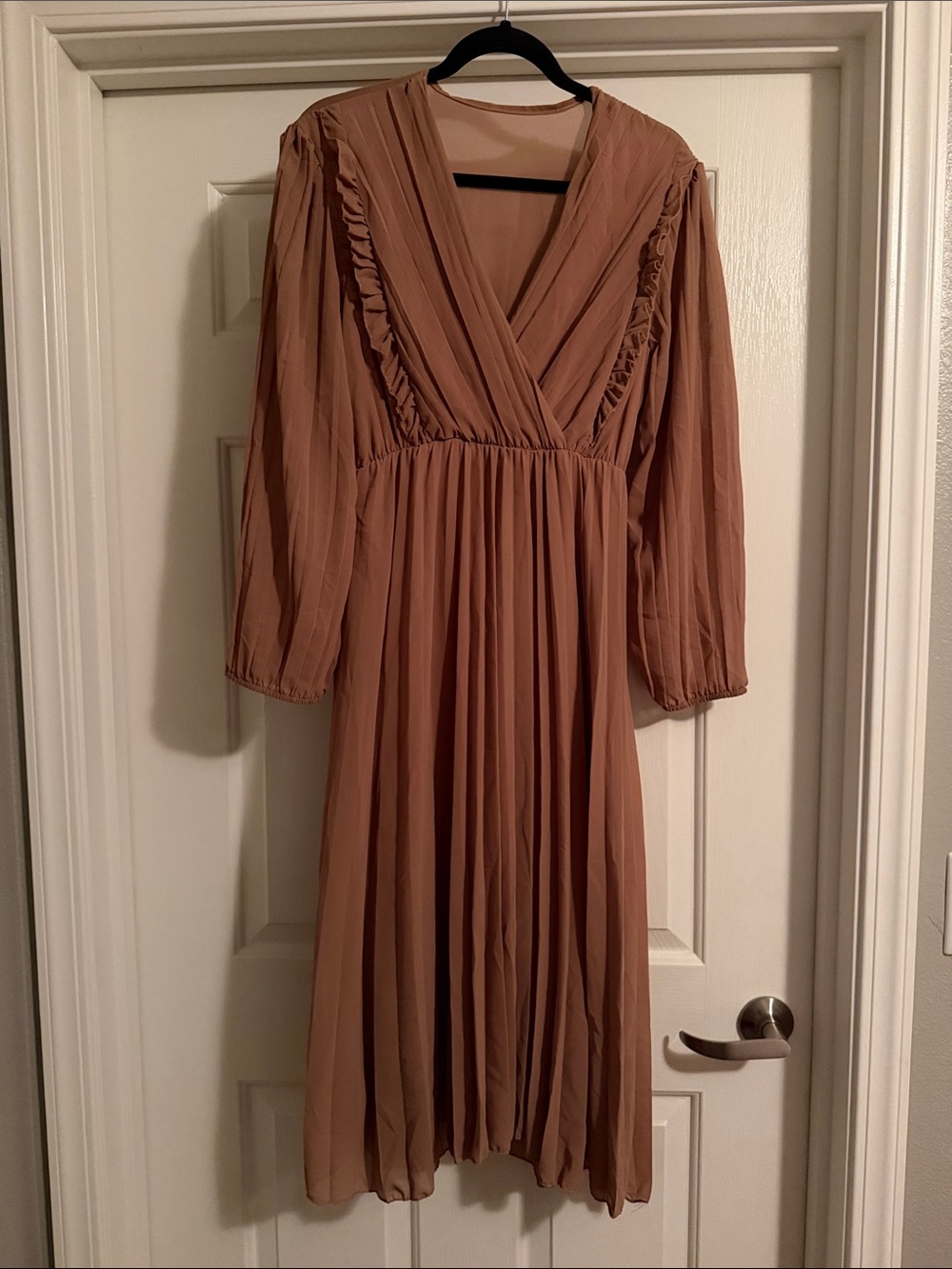 Women's Mauve Long Sleeve V-Neck Pleated Midi Dress